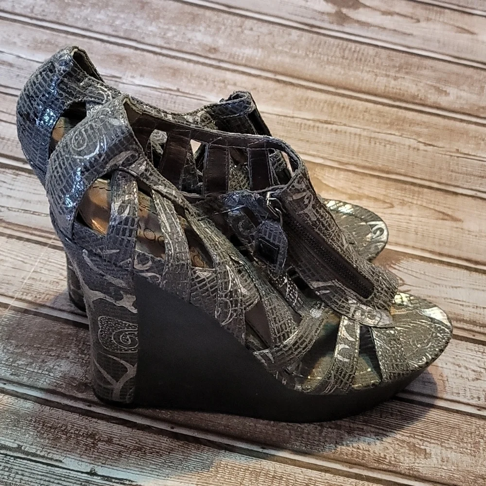 Nadara Shi by Journey silver & gray sandal wedge sandal shoe size 9 GUC